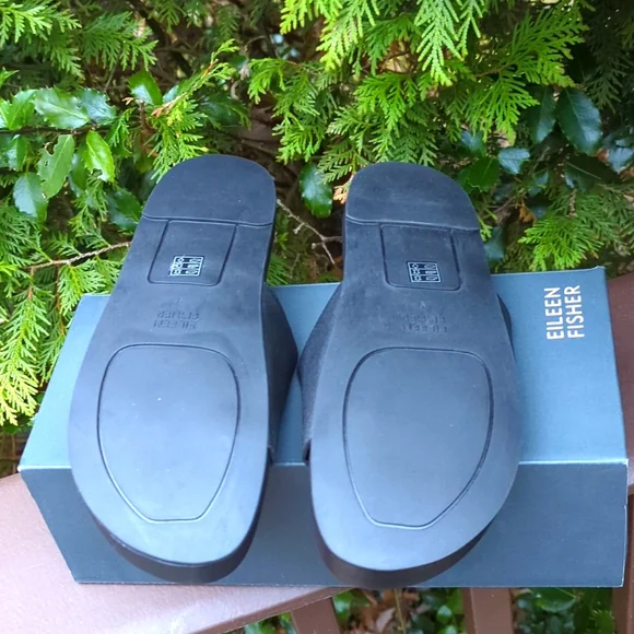 Eileen Fisher “Edge” Black Slide Sandals - Picture 4 of 8